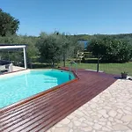 Beach House Beta With Pool, Jacuzzi, Playground & Bbq In An Olive Grove With A Beach, Pomer - Istria