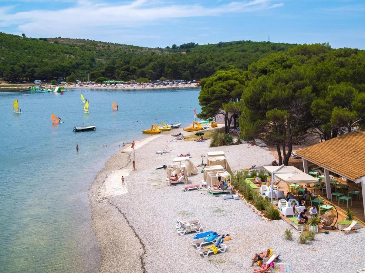 House Beta With Pool, Jacuzzi, Playground & Bbq In An Olive Grove With A Beach, Pomer - Istria Hébergement de vacances Pula